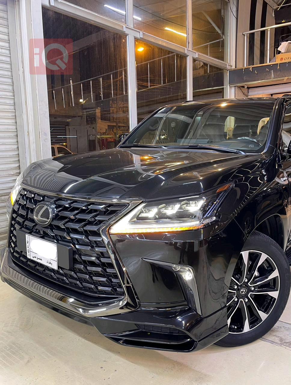 Lexus LX